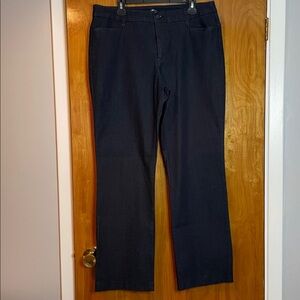 St John’s Bay Women’s Dark Blue Denim Pants
Size 16